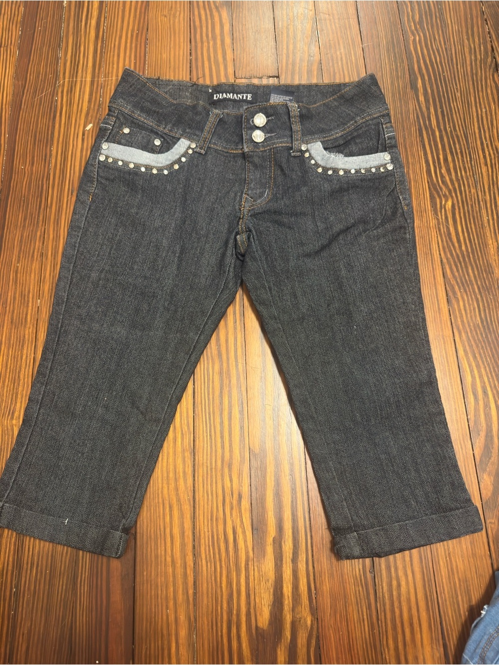 Fashion Nova Diamante Studded Capri Jean Shorts Size 7 NWOT